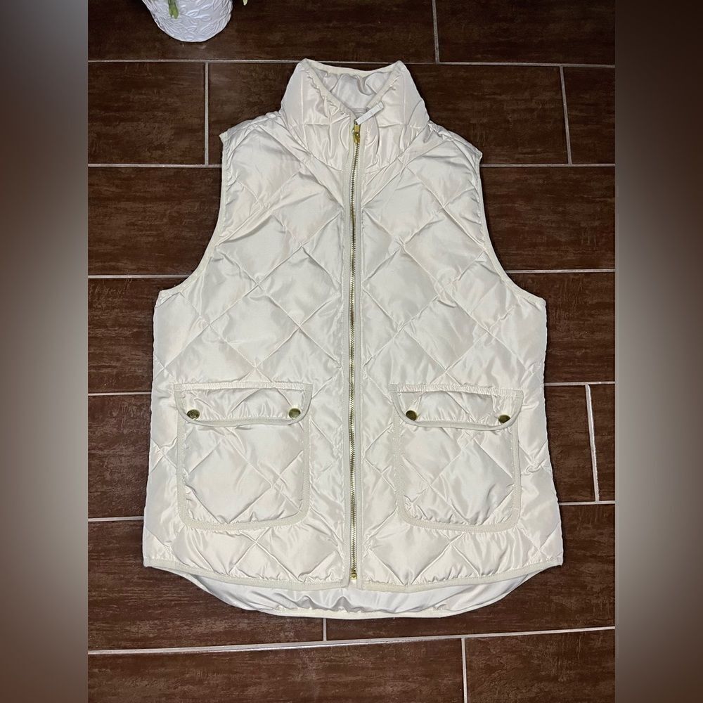 Woolrich Ivory duck down filled puffer vest sz Medium